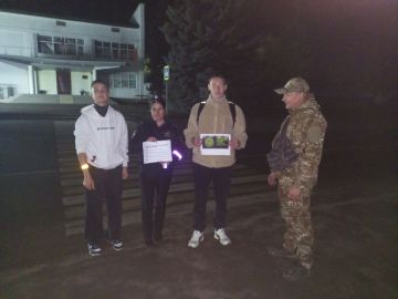 Сотрудниками ОГИБДД ОМВД России "Славяносербский" совместно с родительским патрулем ГБОУ ЛНР "Славяносербская СШ" в пгт