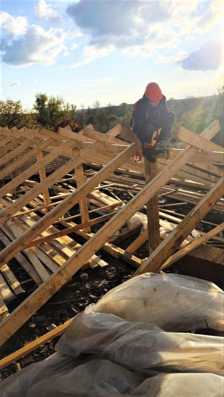 Капитальный ремонт кровли Дома культуры в Македоновке продолжается Капитальный ремонт кровли Дома культуры в Македоновке продолжается