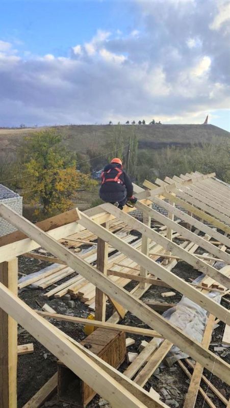 Капитальный ремонт кровли Дома культуры в Македоновке продолжается Капитальный ремонт кровли Дома культуры в Македоновке продолжается