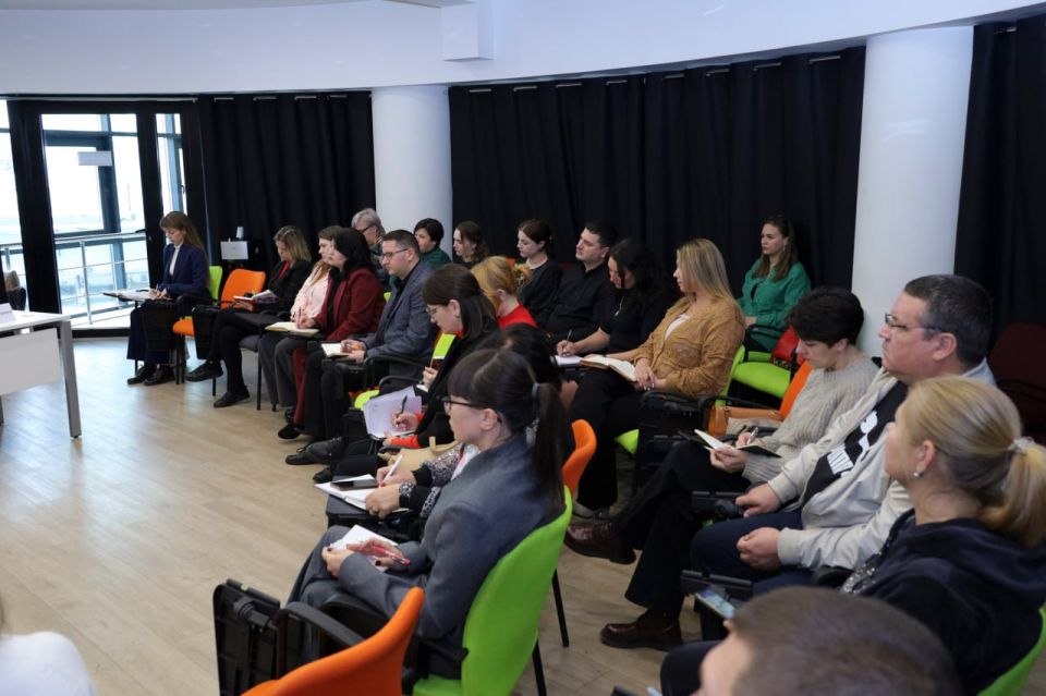 В профильном комитете обсудили проблемные вопросы в сфере молодежной политики В профильном комитете обсудили проблемные вопросы в сфере молодежной политики