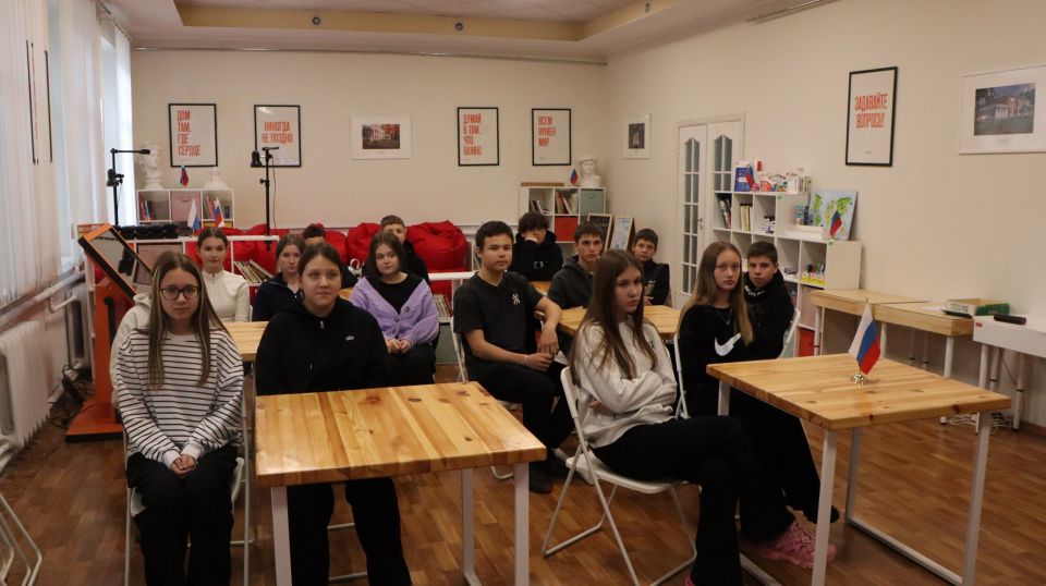 22 октября 2025 года, в музее истории города Ровеньки была проведена акция «Белые журавли» 22 октября 2025 года, в музее истории города Ровеньки была проведена акция «Белые журавли»