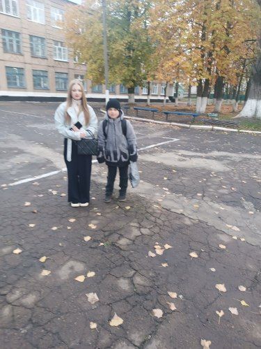 22 октября 2025 года родительский патруль Ясеновской школы №2 им. Д. В. Лазутина вышел на дежурство возле пешеходных переходов рядом со школой и в центре поселка 22 октября 2025 года родительский патруль Ясеновской школы №2 им. Д. В. Лазутина вышел на дежурство возле пешеходных переходов рядом со школой и в центре поселка