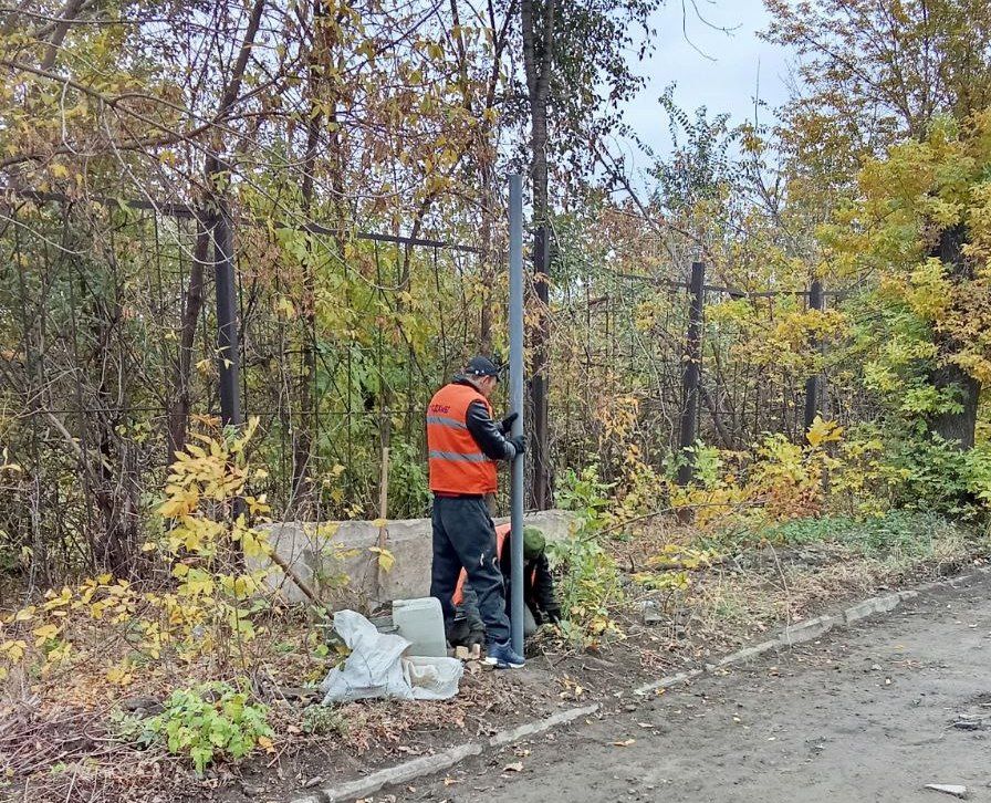 Коммунальные службы проводят работы на территории города Коммунальные службы проводят работы на территории города