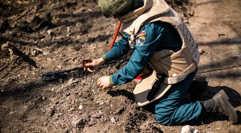 Следователи и криминалисты СУ СК России по ЛНР устанавливают все детали происшествия в Артемовском районе Луганска Следователи и криминалисты СУ СК России по ЛНР устанавливают все детали происшествия в Артемовском районе Луганска