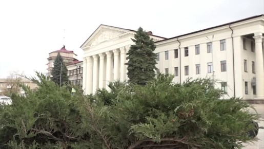 Прораб компании «Артстрой» о работах на фасаде ДК имени «Молодой Гвардии»