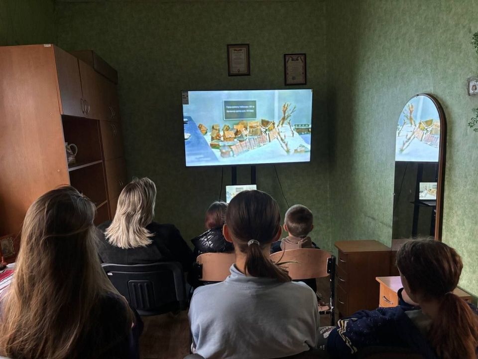 Проект «Аудиовизуальная энциклопедия культур России» – это цикл документальных фильмов о культурах народов, проживающих на территории Российской Федерации Проект «Аудиовизуальная энциклопедия культур России» – это цикл документальных фильмов о культурах народов, проживающих на территории Российской Федерации