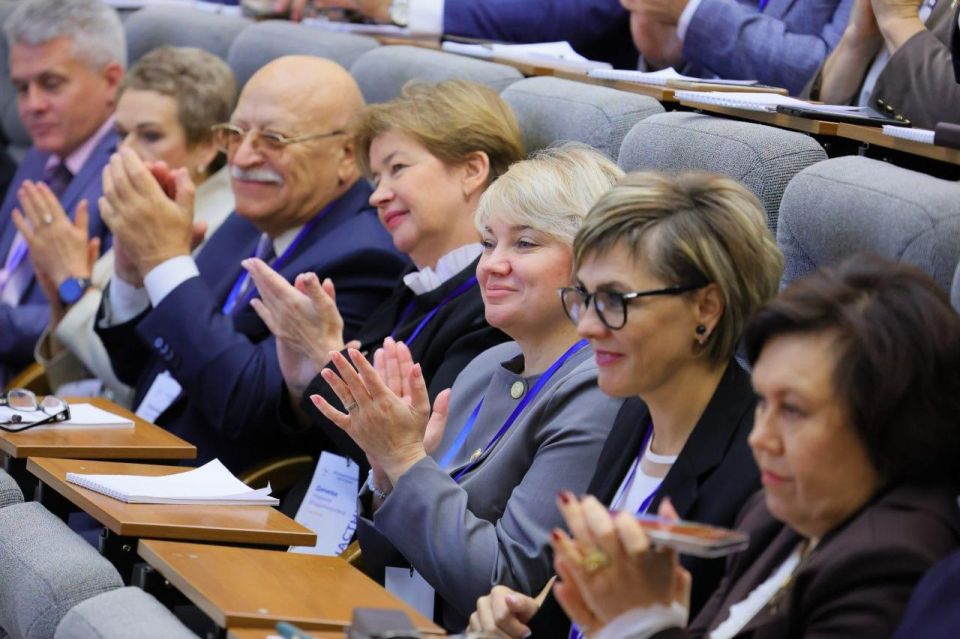 ВАРМСУ запускает уникальный проект «Муниципальный наставник» ВАРМСУ запускает уникальный проект «Муниципальный наставник»