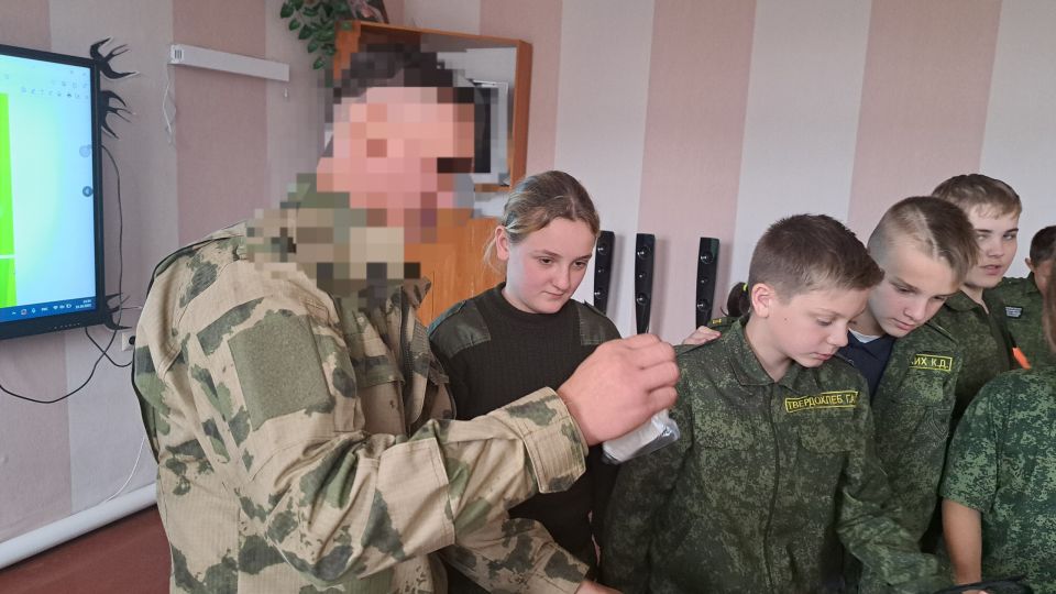 В кадетских классах «Станично-Луганской средней школы имени Грекова П.М.» прошел урок оказания первой помощи В кадетских классах «Станично-Луганской средней школы имени Грекова П.М.» прошел урок оказания первой помощи