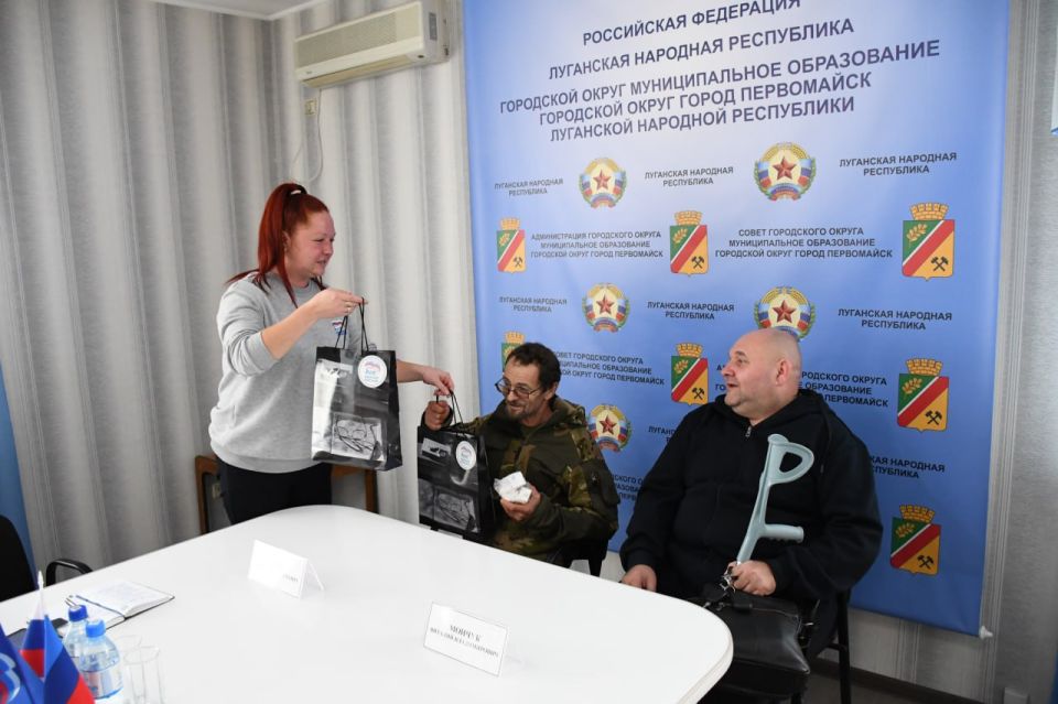 Первомайские единороссы провели встречу общественности с участниками СВО в формате круглого стола «Мои земляки – мои герои» Первомайские единороссы провели встречу общественности с участниками СВО в формате круглого стола «Мои земляки – мои герои»
