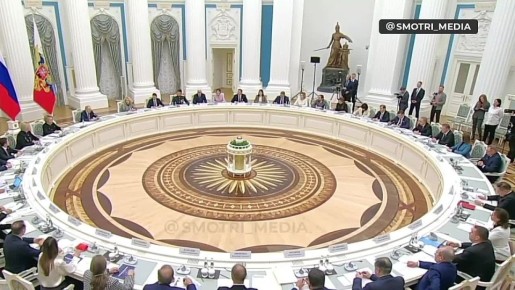 Поддержка семей остается приоритетом государства, отцовство и материнство являются счастьем, которое не стоит откладывать на потом