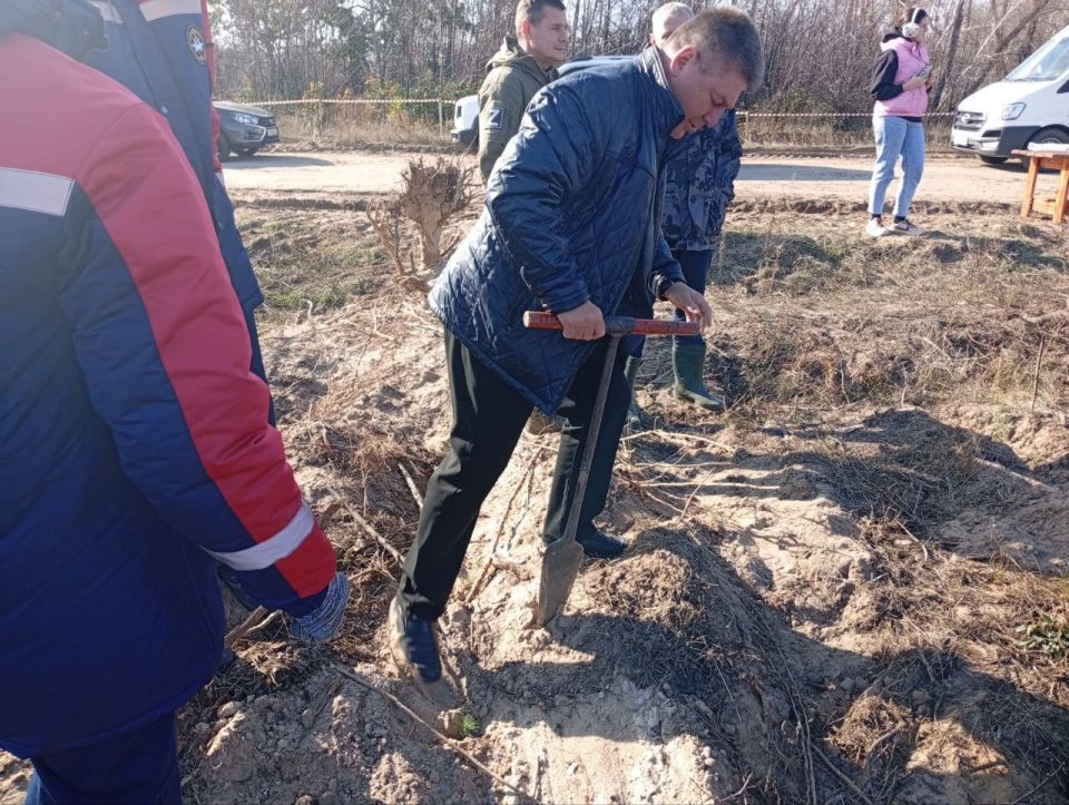 Альберт Зинченко: Сегодня наш округ присоединился к Всероссийской акции «Сохраним лес», инициированной Президентом России Владимиром Владимировичем Путиным Альберт Зинченко: Сегодня наш округ присоединился к Всероссийской акции «Сохраним лес», инициированной Президентом России Владимиром Владимировичем Путиным