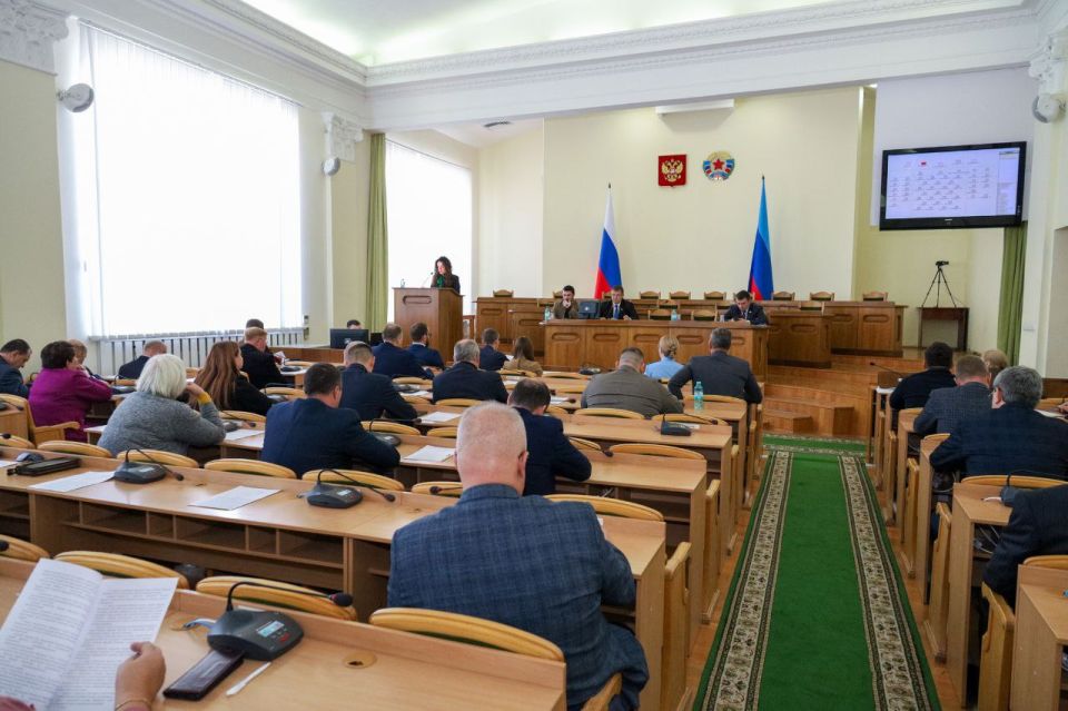 В целях улучшения взаимодействия между органами государственной власти и местным самоуправление по приглашению исполнительного директора Ассоциации «СМО Луганской Народной Республики» Владимира Полякова Председатель Совета... В целях улучшения взаимодействия между органами государственной власти и местным самоуправление по приглашению исполнительного директора Ассоциации «СМО Луганской Народной Республики» Владимира Полякова Председатель Совета...