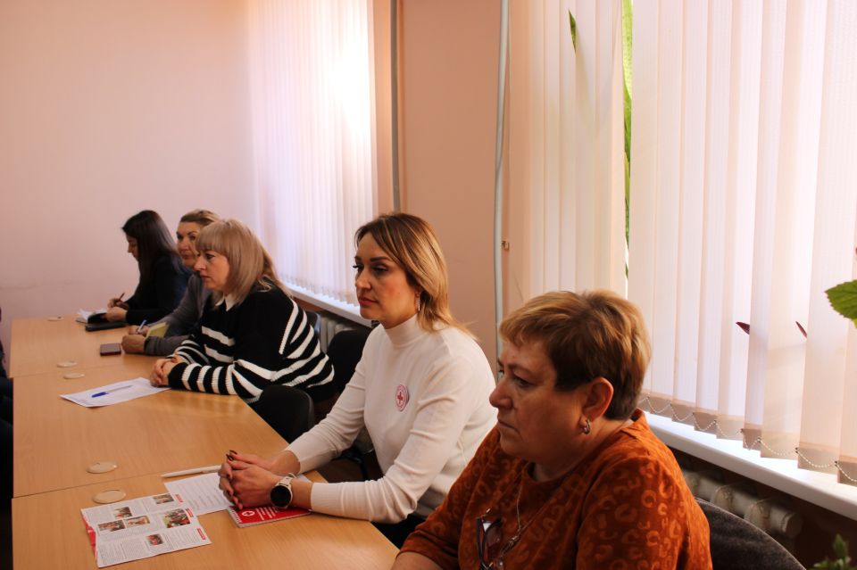 Сегодня в Ровеньках прошёл семинар-практикум с опекунами и попечителями совершеннолетних недееспособных и ограниченно дееспособных граждан Сегодня в Ровеньках прошёл семинар-практикум с опекунами и попечителями совершеннолетних недееспособных и ограниченно дееспособных граждан