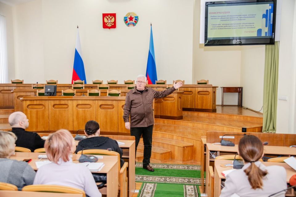 Информационная война: как не стать жертвой дезинформации? Информационная война: как не стать жертвой дезинформации?