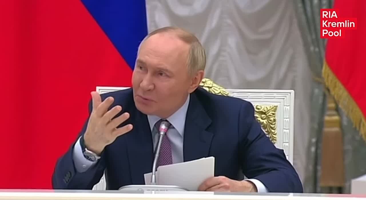 «Наш выбор однозначен - это всемерная поддержка семьи как фундаментальной основы российского общества, защита и сбережение подлинных семейных ценностей, традиций, которые на протяжении веков укрепляли нашу страну»