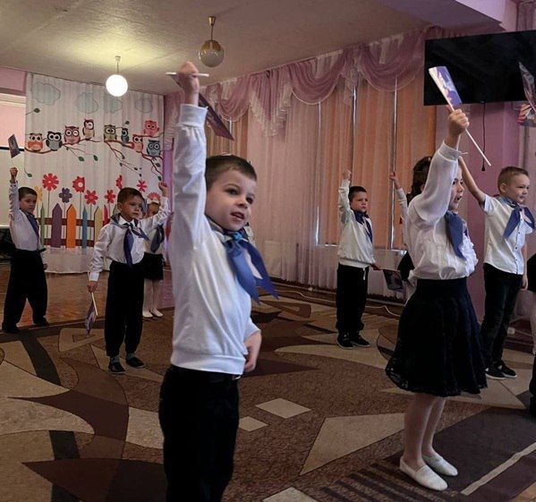 В Краснодонском детском саду "Веснушки"открылось новое отделение юных активистов Движения Первых В Краснодонском детском саду "Веснушки"открылось новое отделение юных активистов Движения Первых
