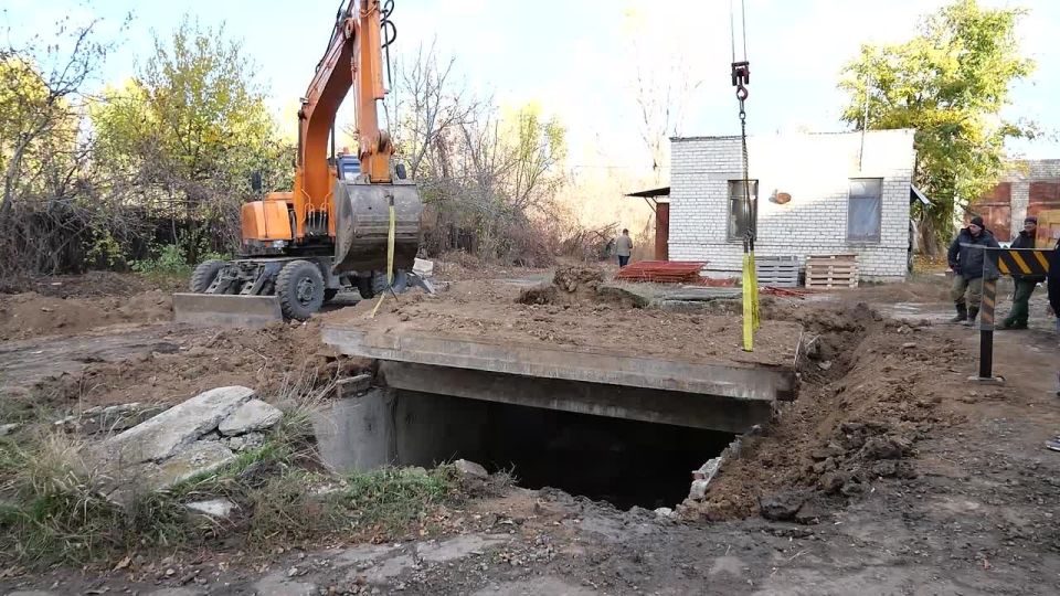Московские специалисты оказали помощь в очистке илоотстойника в Каменнобродском районе Луганска