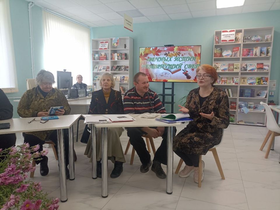 В центральной библиотеке им. Г.Сковороды царила атмосфера творчества В центральной библиотеке им. Г.Сковороды царила атмосфера творчества