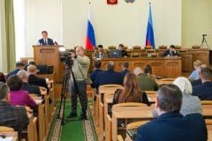 Роман Лысенко: В целях улучшения взаимодействия между органами государственной власти и местным самоуправлением, по приглашению исполнительного директора Ассоциации «СМО Луганской Народной Республики» Владимира Полякова... Роман Лысенко: В целях улучшения взаимодействия между органами государственной власти и местным самоуправлением, по приглашению исполнительного директора Ассоциации «СМО Луганской Народной Республики» Владимира Полякова...
