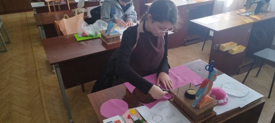 Сегодня в Ровеньковской гимназии имени писателя Н.Трублаини состоялся практический тур муниципального этапа всероссийской олимпиады школьников по технологии Сегодня в Ровеньковской гимназии имени писателя Н.Трублаини состоялся практический тур муниципального этапа всероссийской олимпиады школьников по технологии