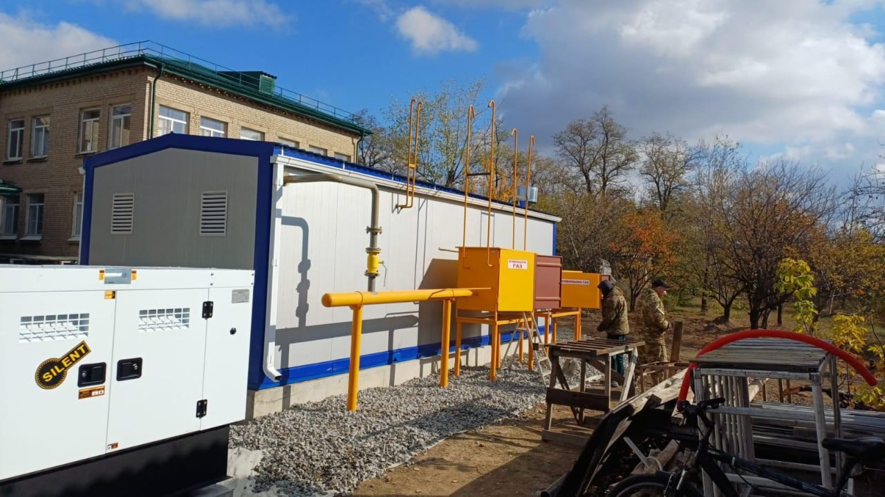 Специалисты из Башкортостана завершили установку котельной в Краснолучском ясли-саду № 53 «Звездочка» Специалисты из Башкортостана завершили установку котельной в Краснолучском ясли-саду № 53 «Звездочка»