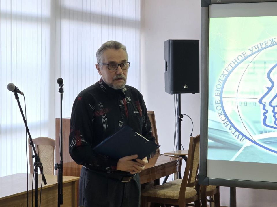 Руководство и члены Общественной палаты ЛНР приняли участие в заседании дискуссионного клуба на тему «Совершенствование законодательства в сфере некоммерческих организаций (НКО)», организованного Сенатором РФ от Луганской... Руководство и члены Общественной палаты ЛНР приняли участие в заседании дискуссионного клуба на тему «Совершенствование законодательства в сфере некоммерческих организаций (НКО)», организованного Сенатором РФ от Луганской...