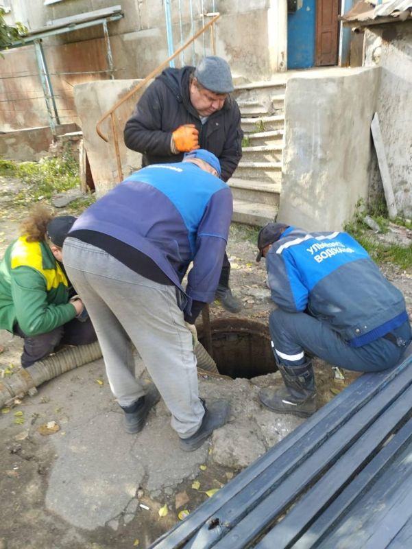Сотрудники ульяновского горводоканала восстановили работу канализации в Лутугино и Фабричном Сотрудники ульяновского горводоканала восстановили работу канализации в Лутугино и Фабричном