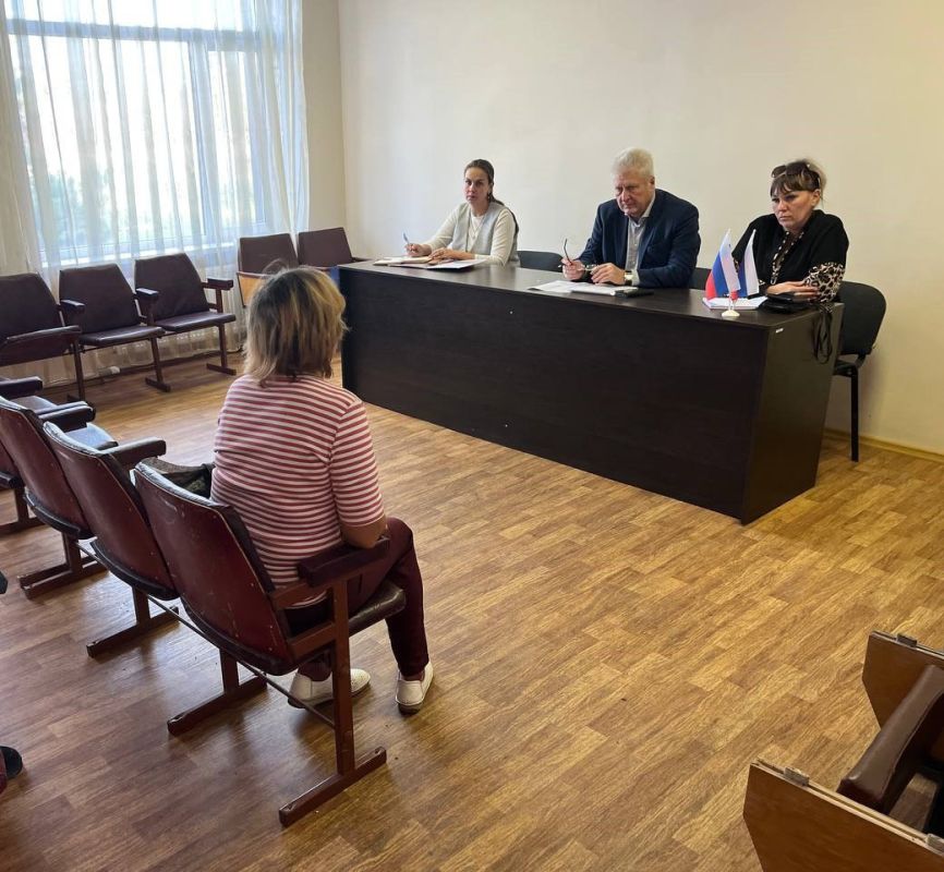 Сергей Козенко: Сегодня в пгт Новосветловка провел очередную встречу с членами семей наших земляков — участников специальной военной операции, отдавших жизнь при исполнении воинского долга Сергей Козенко: Сегодня в пгт Новосветловка провел очередную встречу с членами семей наших земляков — участников специальной военной операции, отдавших жизнь при исполнении воинского долга