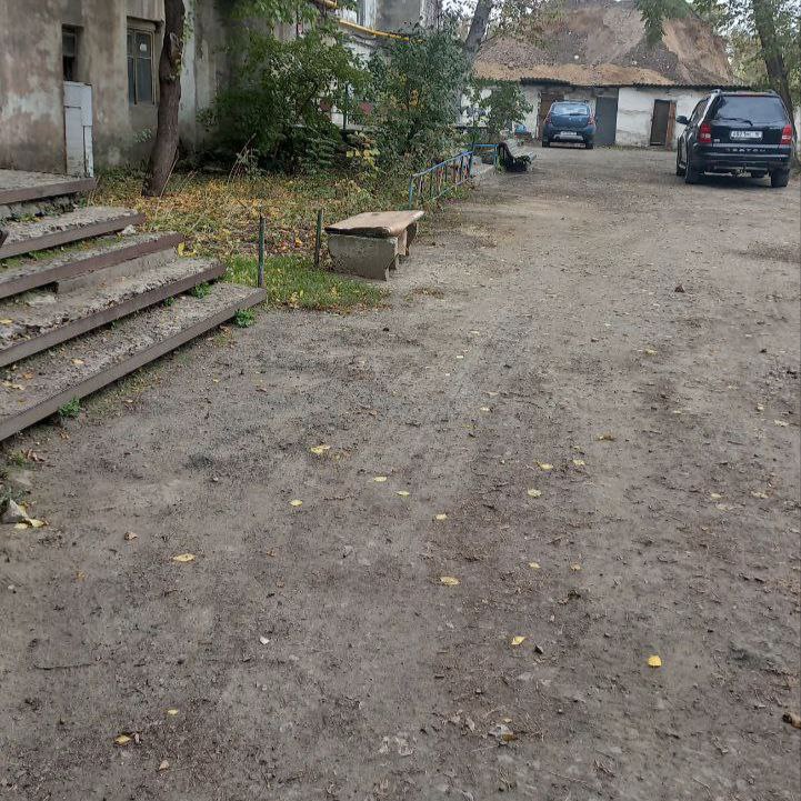 Луганский филиал управляющей компании активно ведёт работы по благоустройству дворов Луганский филиал управляющей компании активно ведёт работы по благоустройству дворов