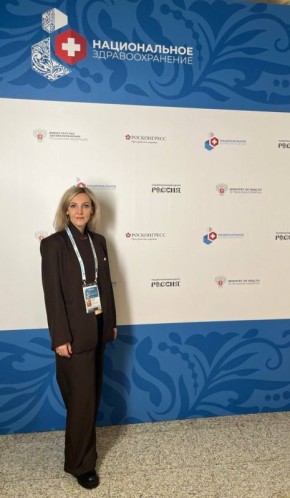 Наталия Пащенко: Участница проекта «Герои Луганщины» Екатерина Аксенова осваивает передовой опыт развития здравоохранения на Национальном конгрессе
