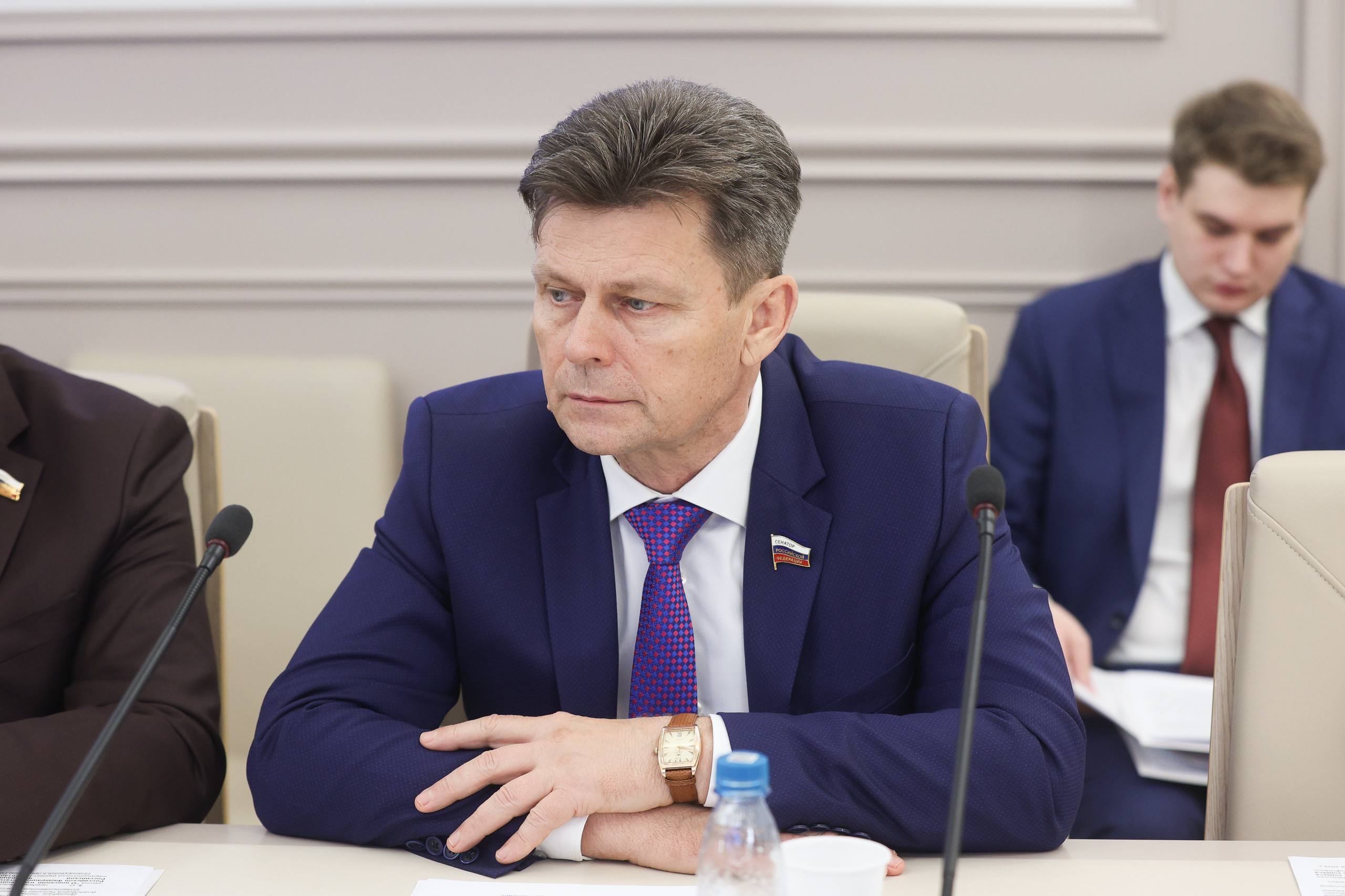 Дайджест событий: Комитет Совета Федерации по конституционному законодательству и государственному строительству Дайджест событий: Комитет Совета Федерации по конституционному законодательству и государственному строительству