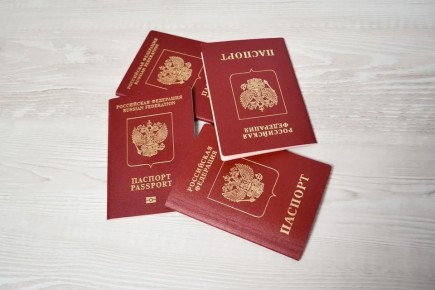 В ЛНР готовят к запуску услугу по оформлению загранпаспортов нового образца
