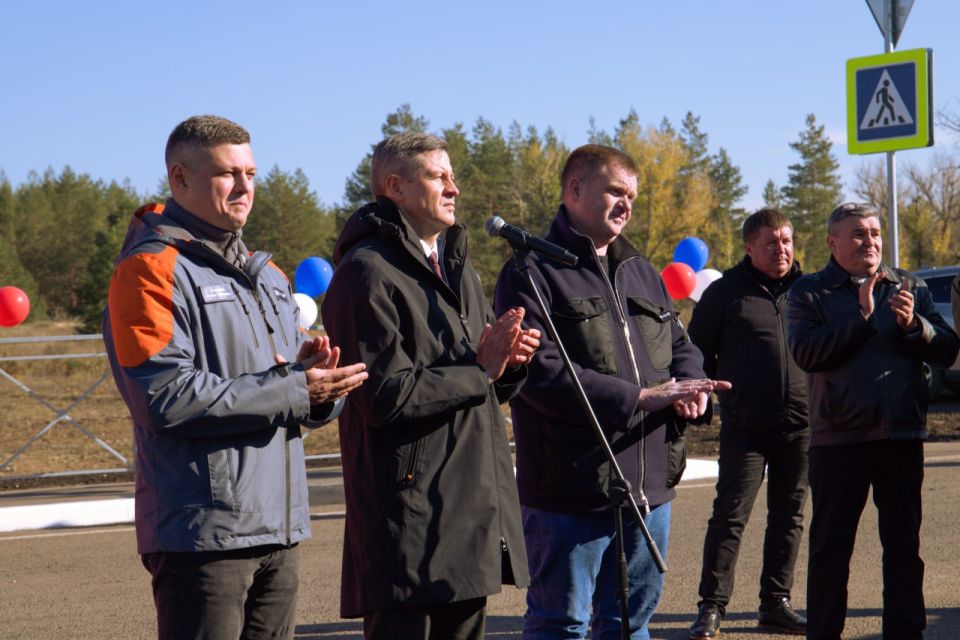 Марат Хуснуллин дал старт движению по восстановленной дороге в ЛНР Марат Хуснуллин дал старт движению по восстановленной дороге в ЛНР