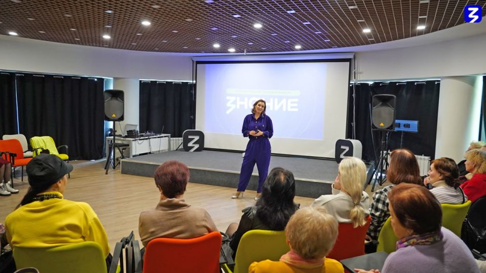 Сегодня на базе Дома Знаний прошла увлекательная лекция, организованная Павловой Инессой для старшего поколения и активистов «Здорового движения» Сегодня на базе Дома Знаний прошла увлекательная лекция, организованная Павловой Инессой для старшего поколения и активистов «Здорового движения»