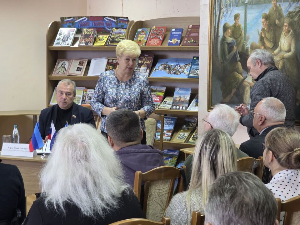 Руководство и члены Общественной палаты ЛНР приняли участие в заседании дискуссионного клуба на тему «Совершенствование законодательства в сфере некоммерческих организаций (НКО)», организованного Сенатором РФ от Луганской... Руководство и члены Общественной палаты ЛНР приняли участие в заседании дискуссионного клуба на тему «Совершенствование законодательства в сфере некоммерческих организаций (НКО)», организованного Сенатором РФ от Луганской...