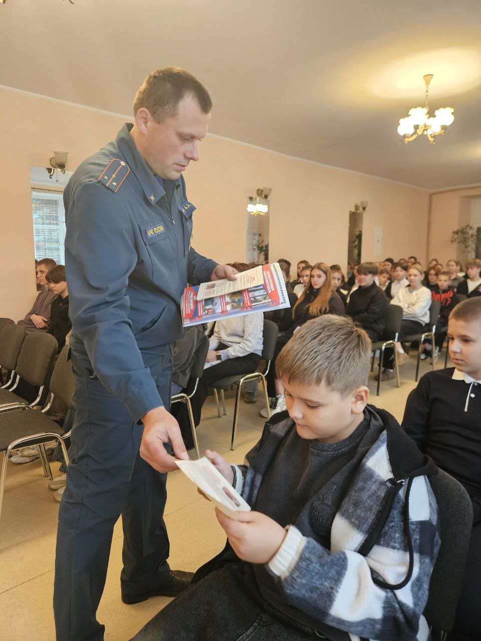 Безопасное поведение должно стать для детей нормой жизни! Безопасное поведение должно стать для детей нормой жизни!