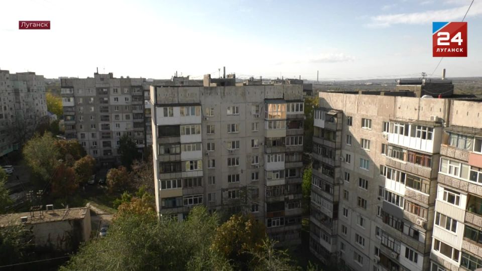 В 17 муниципалитетах ЛНР реализуется адресная программа капремонта многоквартирных домов
