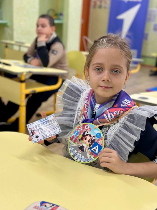 Сотрудники ОГИБДД ОМВД России «Марковский» приняли участие в посвящении первоклассников Бондаровской общеобразовательной школы в ПЕШЕХОДЫ Сотрудники ОГИБДД ОМВД России «Марковский» приняли участие в посвящении первоклассников Бондаровской общеобразовательной школы в ПЕШЕХОДЫ