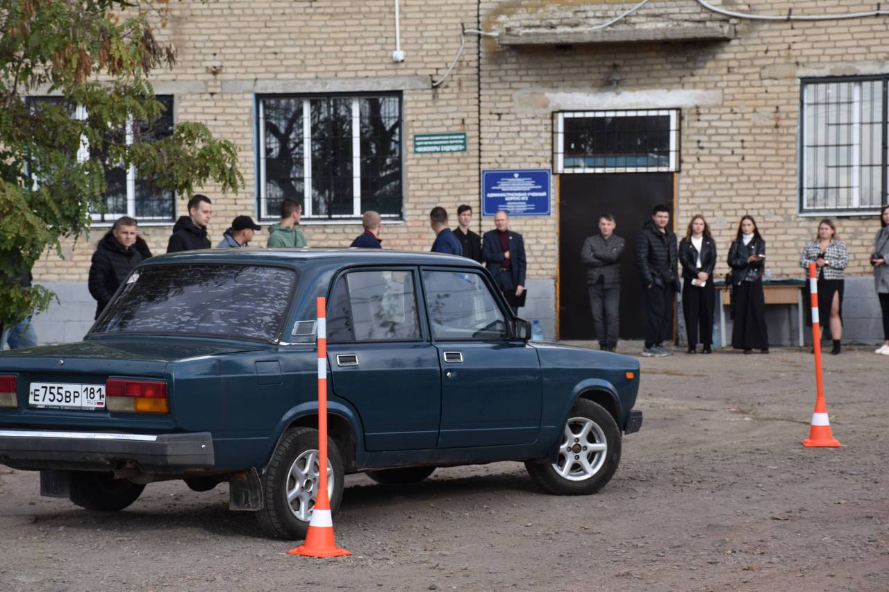 Сотрудники ГИБДД приняли участие в мероприятии «АВТО ПРОФИ» Сотрудники ГИБДД приняли участие в мероприятии «АВТО ПРОФИ»