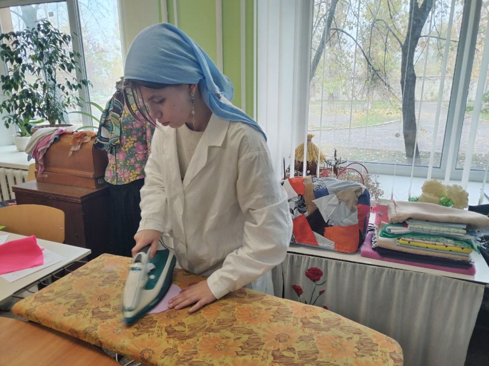 24 октября на базе ГБОУ ЛНР "Старобельская СШ №4" прошёл практический тур Всероссийской олимпиады школьников по трудам (технологиям) для учеников 7-11 классов 24 октября на базе ГБОУ ЛНР "Старобельская СШ №4" прошёл практический тур Всероссийской олимпиады школьников по трудам (технологиям) для учеников 7-11 классов