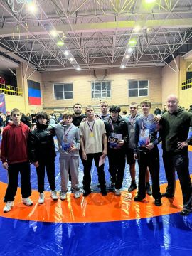 Краснолучане продолжают покорять пьедесталы Донбасса!