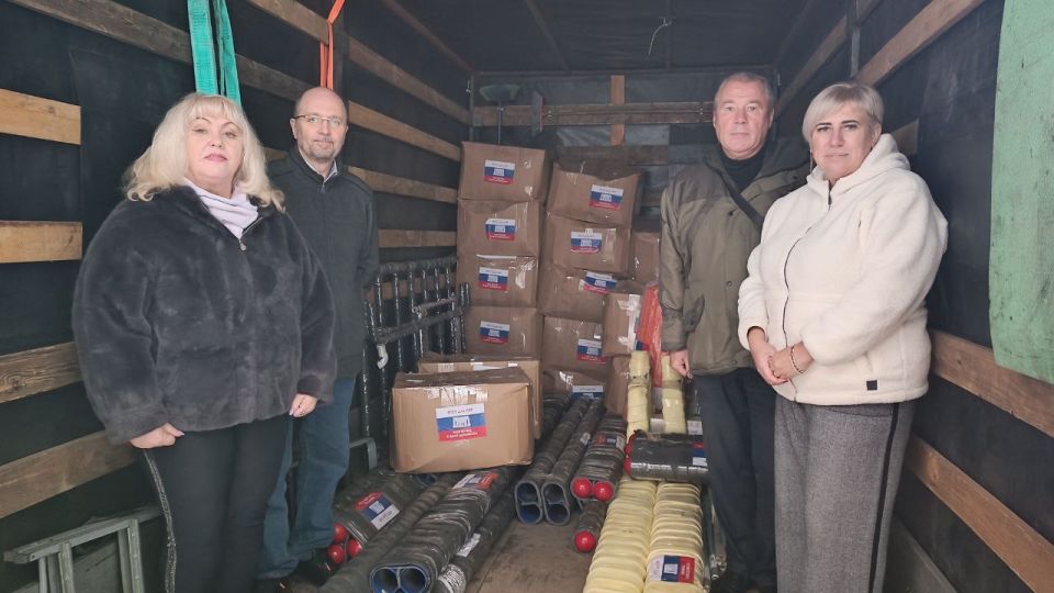 Депутаты продолжают работать с самыми острыми вопросами, волнующими граждан Депутаты продолжают работать с самыми острыми вопросами, волнующими граждан