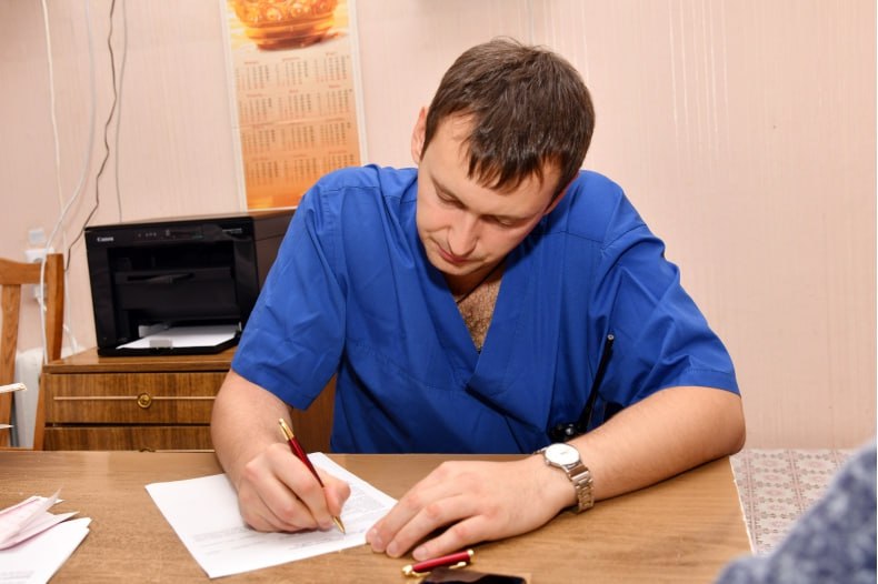 Более 2500 жителей Свердловского муниципалитета получили медицинскую помощь от красноярских врачей в течение этого месяца Более 2500 жителей Свердловского муниципалитета получили медицинскую помощь от красноярских врачей в течение этого месяца