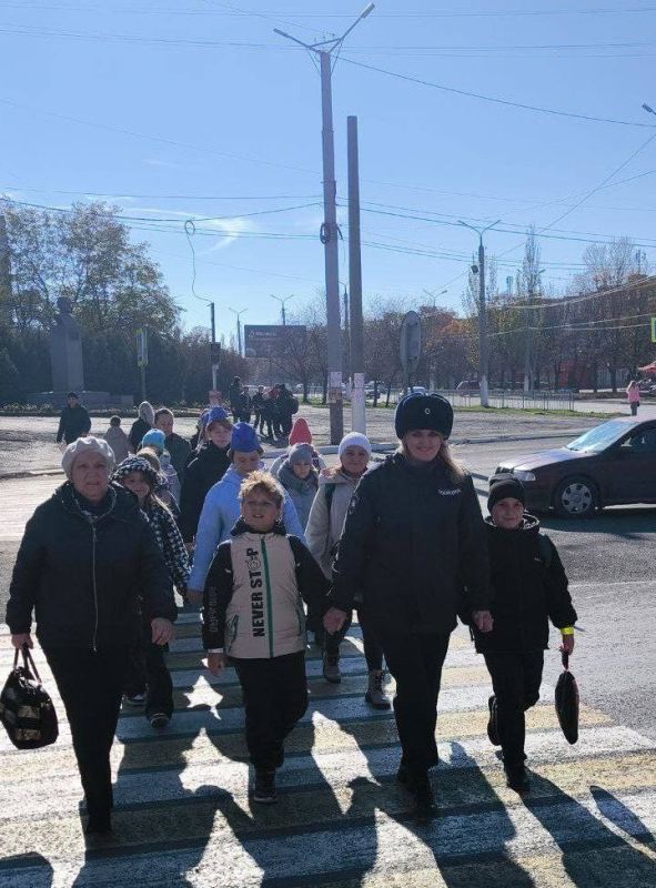 Экскурсия по правилам: в Алчевске учили ПДД на практике Экскурсия по правилам: в Алчевске учили ПДД на практике