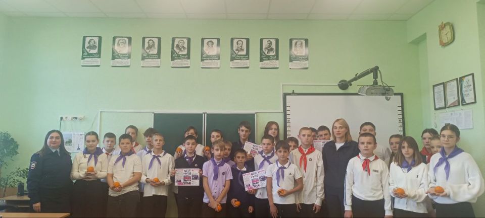 111111Беловодские стражи правопорядка провели занятие в полицейском классе 111111Беловодские стражи правопорядка провели занятие в полицейском классе