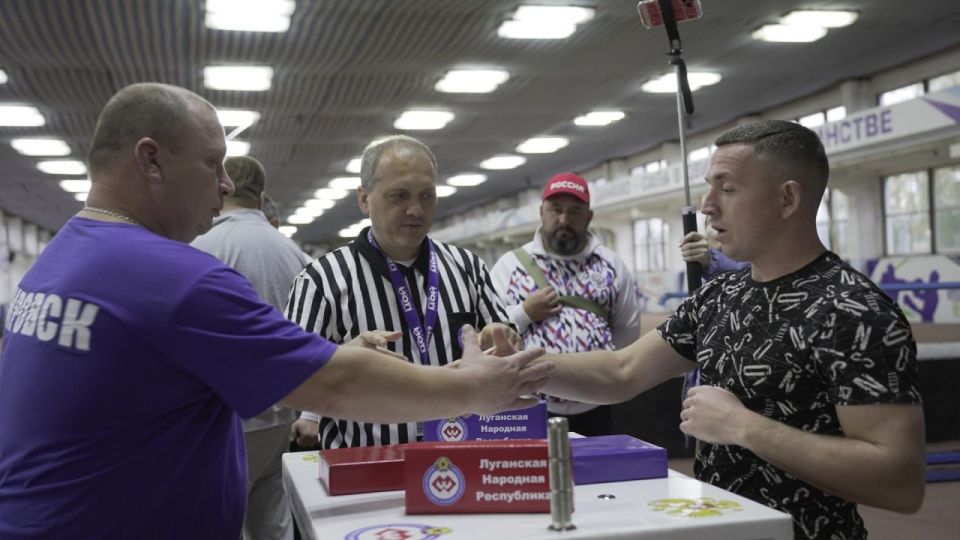 В ЛНР впервые провели «Кубок Защитников Отечества» В ЛНР впервые провели «Кубок Защитников Отечества»