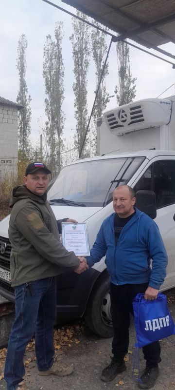 ДЕПУТАТ ЛДПР ПОЗДРАВИЛ АВТОМОБИЛИСТОВ С ПРОФЕССИОНАЛЬНЫМ ПРАЗДНИКОМ ДЕПУТАТ ЛДПР ПОЗДРАВИЛ АВТОМОБИЛИСТОВ С ПРОФЕССИОНАЛЬНЫМ ПРАЗДНИКОМ
