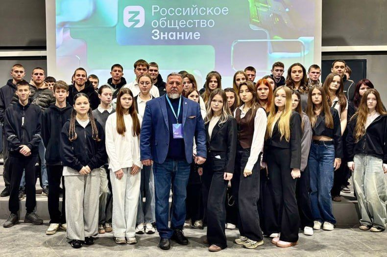 Лекция о Северном морском пути прошла в Свердловском Молодежном центре Лекция о Северном морском пути прошла в Свердловском Молодежном центре