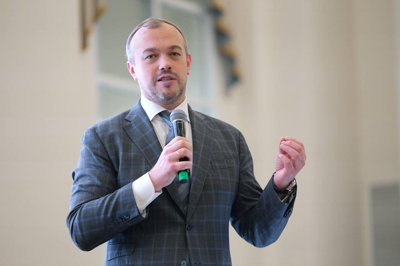 Главы муниципалитетов обсудили острые вопросы в сфере транспорта с министром профильного ведомства Андреем Никитиным Главы муниципалитетов обсудили острые вопросы в сфере транспорта с министром профильного ведомства Андреем Никитиным