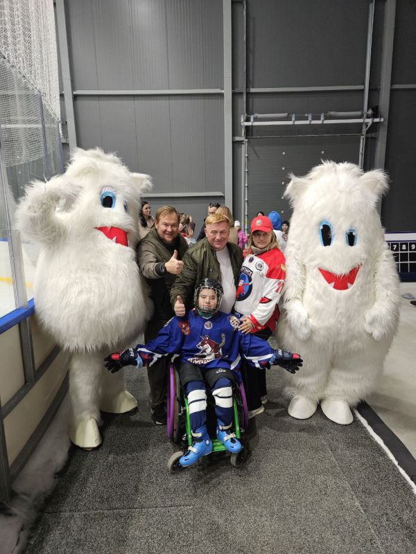 При поддержке «Единой России» спортсмены из Луганска поучаствовали в соревнованиях по адаптивному хоккею в Керчи При поддержке «Единой России» спортсмены из Луганска поучаствовали в соревнованиях по адаптивному хоккею в Керчи